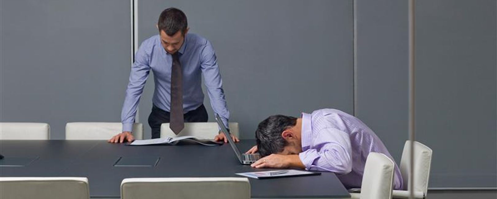 Excesso de reuniões leva empresas a rever cultura de encontros no trabalho