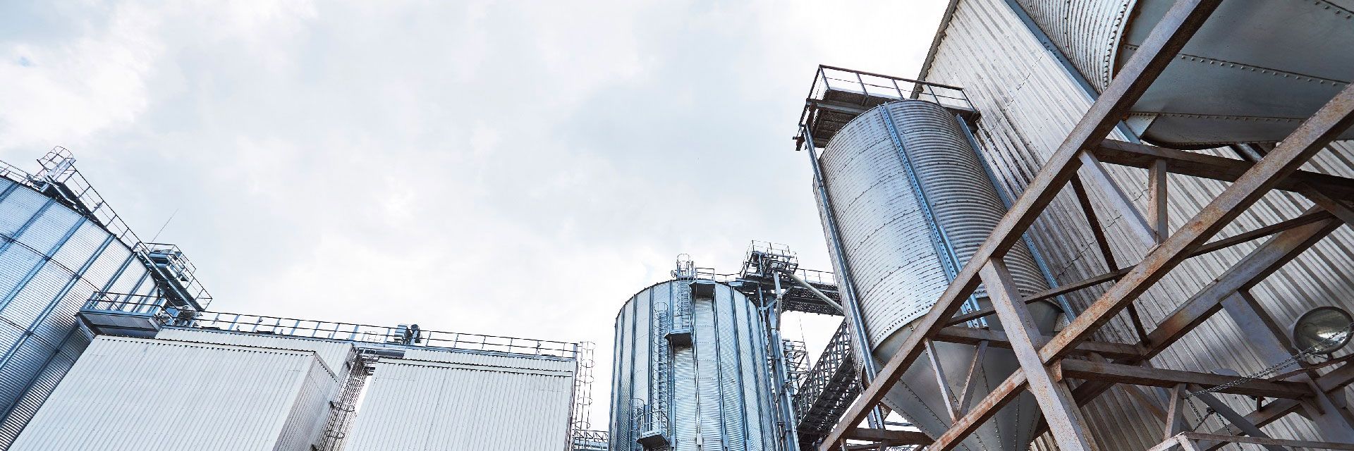 Três seguros essenciais para a proteção das indústrias