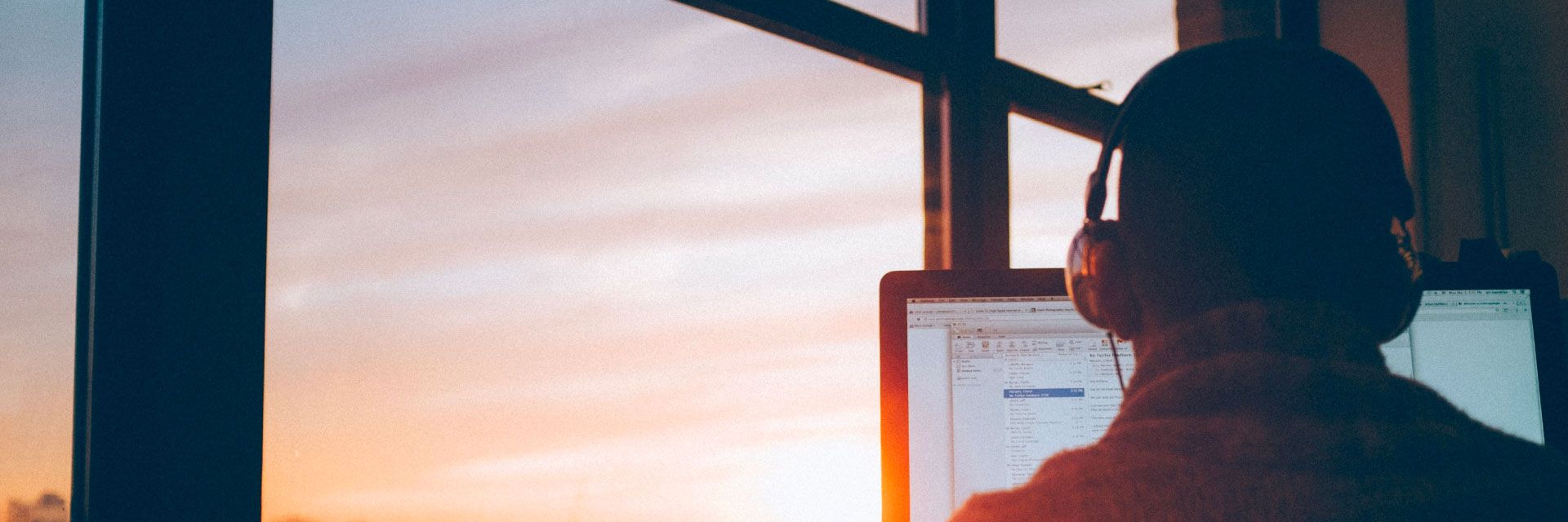 Sonho brasileiro: trabalho remoto, grandes empresas e plano de saúde